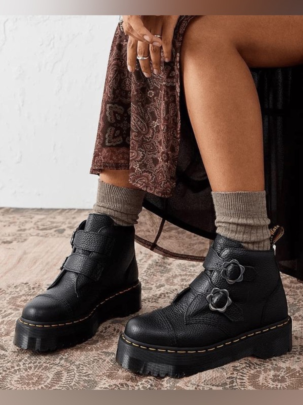 Dr. Martens Devon Flower Black Milled Napa Leather Platform Boot Size 9